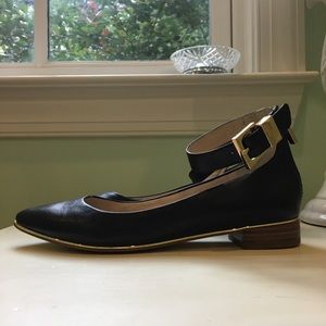 Louise et Cie Pointed Toe Ankle Strap Flats 7.5